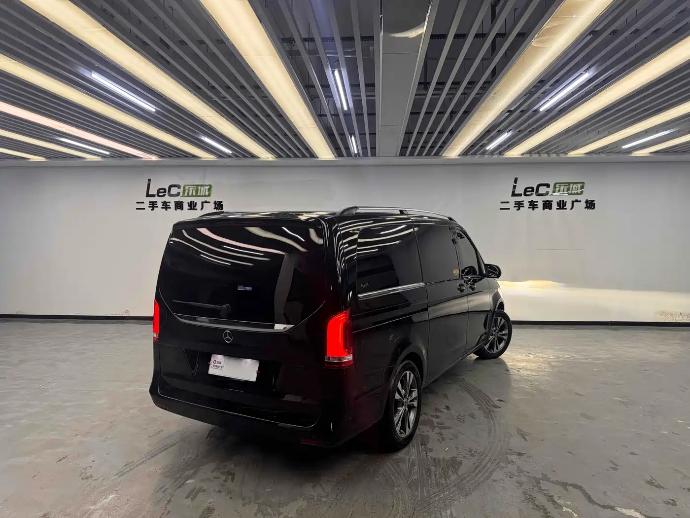Mercedes-Benz V-Class 2018 V 260 Navigator Edition China VI фото 4