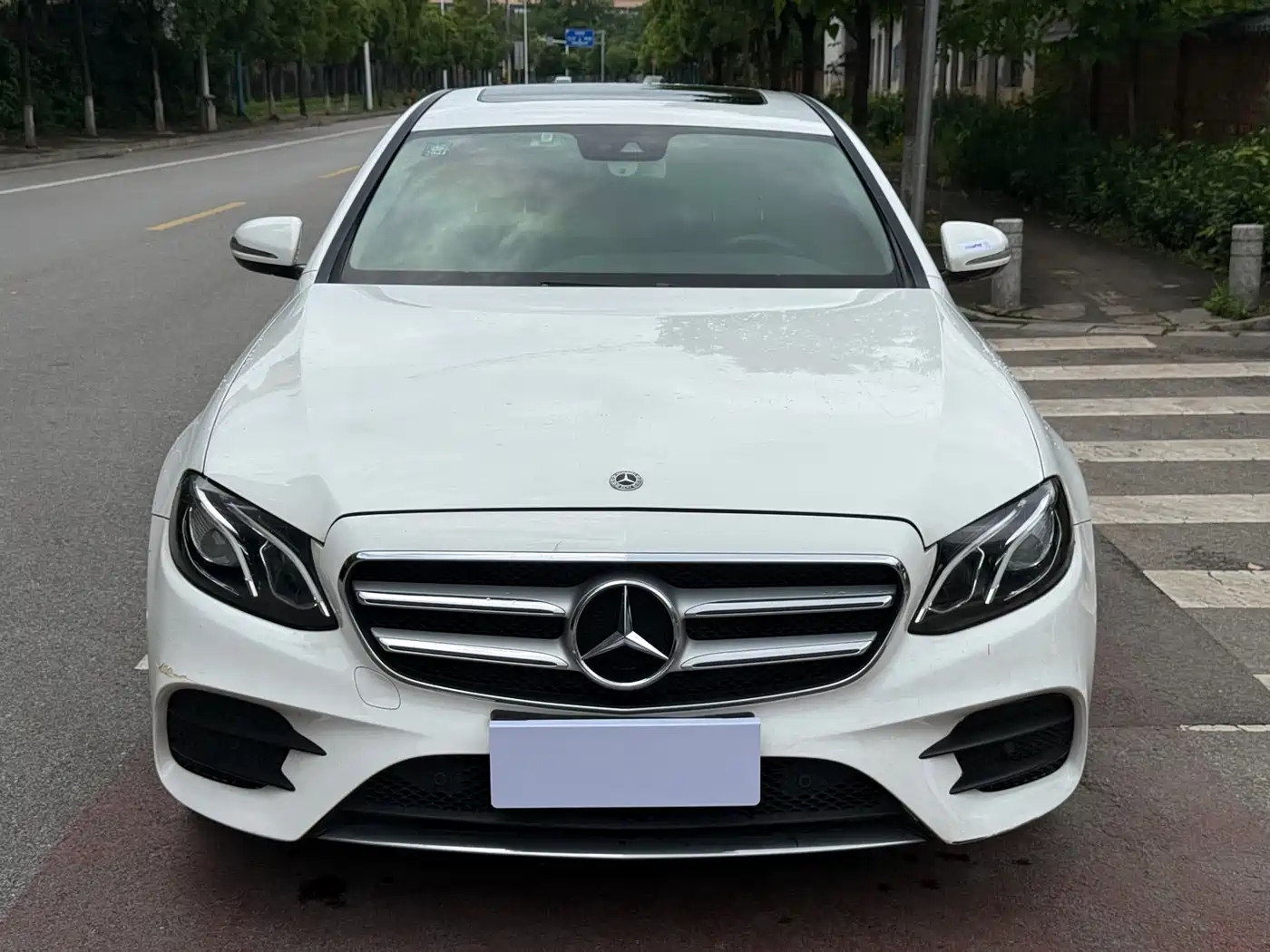 Mercedes-Benz E-Class 2016 E 200 L Sport Type фото 2