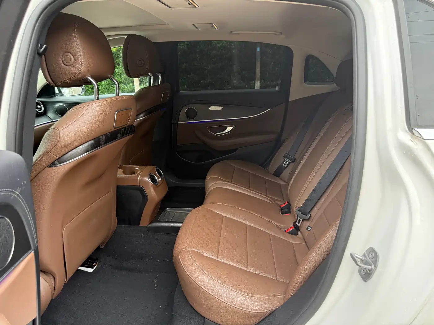Mercedes-Benz E-Class 2016 E 200 L Sport Type фото 9