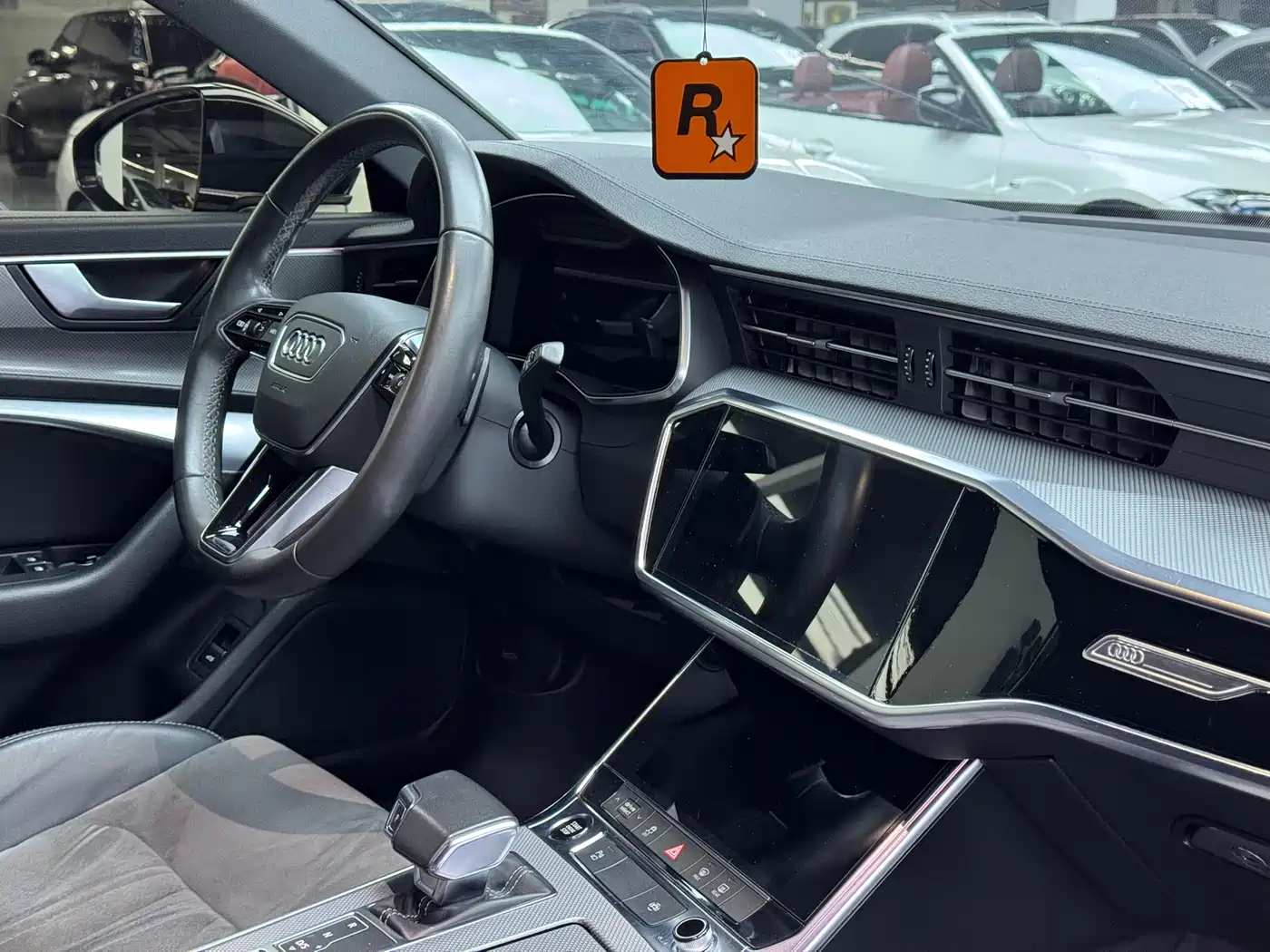 Audi A6L 2021 40 TFSI Luxury Sport фото 17