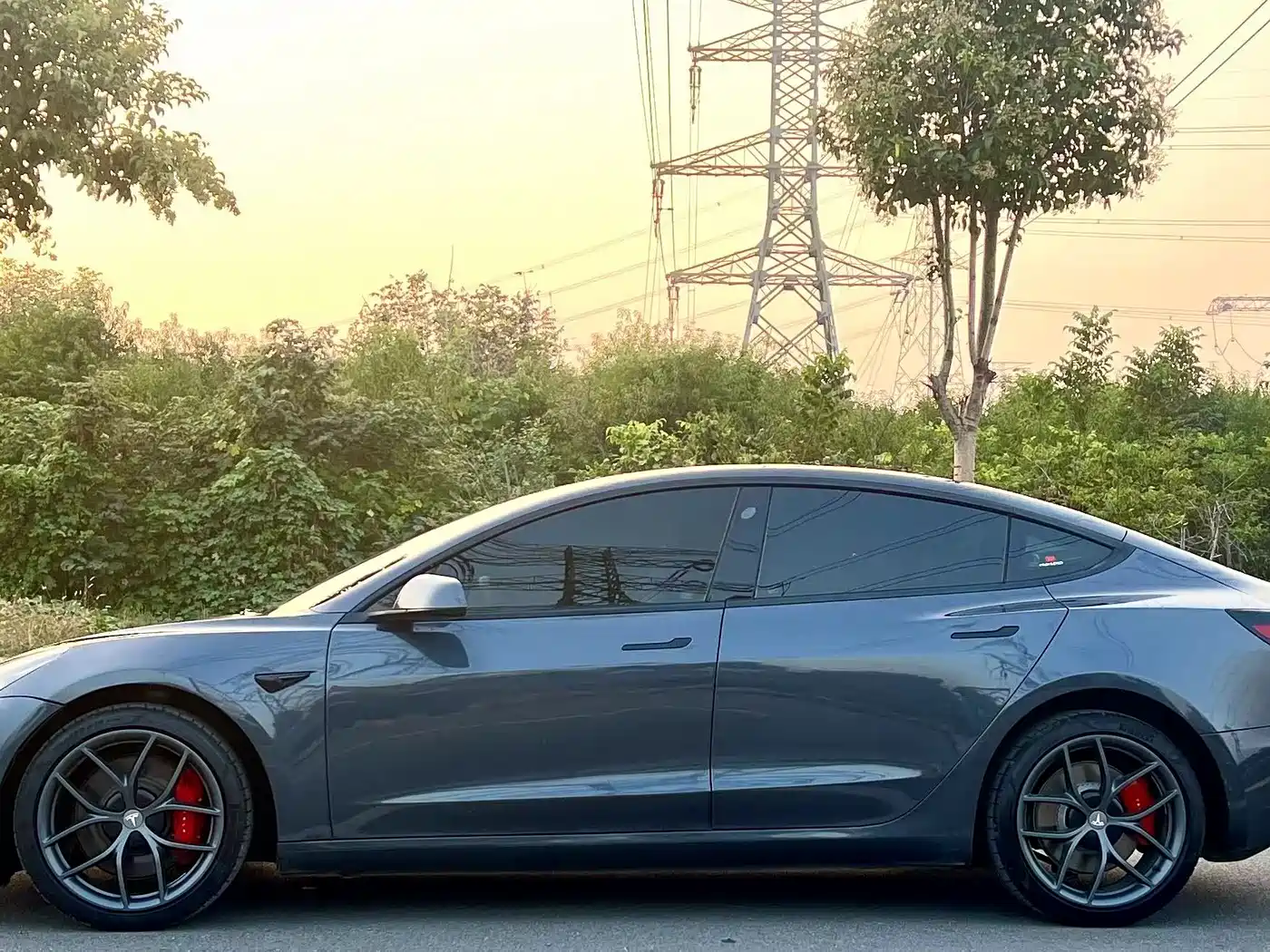 Photo 5 - Tesla Model 3