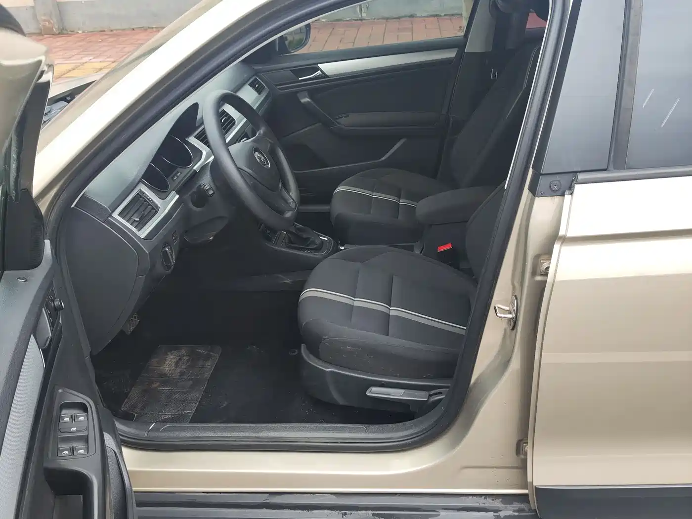 Volkswagen C-TREK 2018 1.5L Auto Fashion Edition фото 6