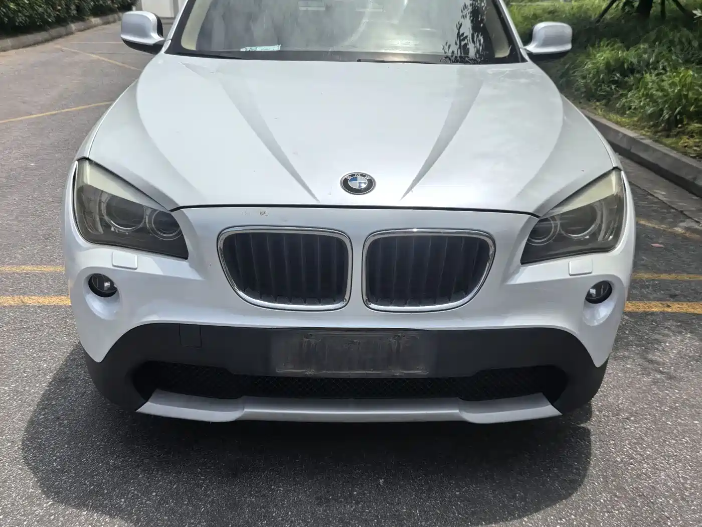 BMW X1 2012 sDrive18i Luxury Model фото 2