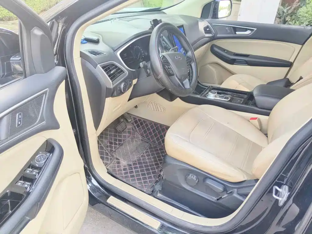Фото 8 - Ford Edge