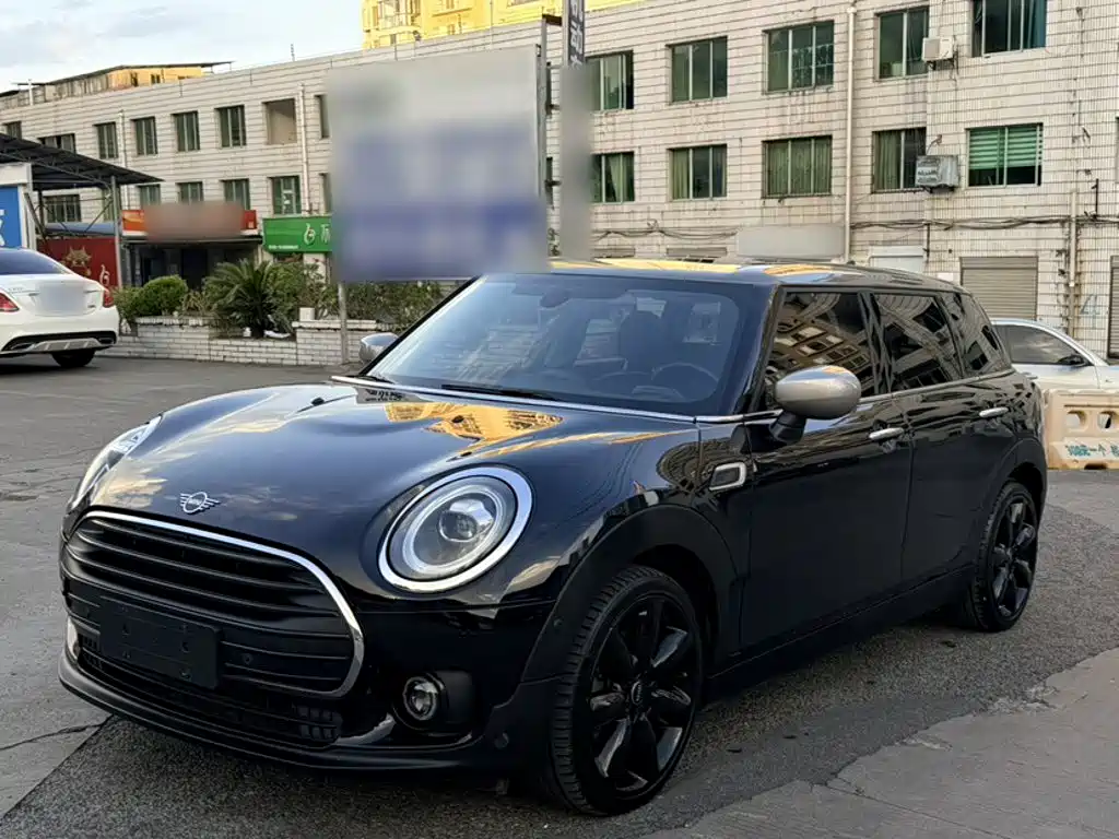 Фото 2 - MINI CLUBMAN