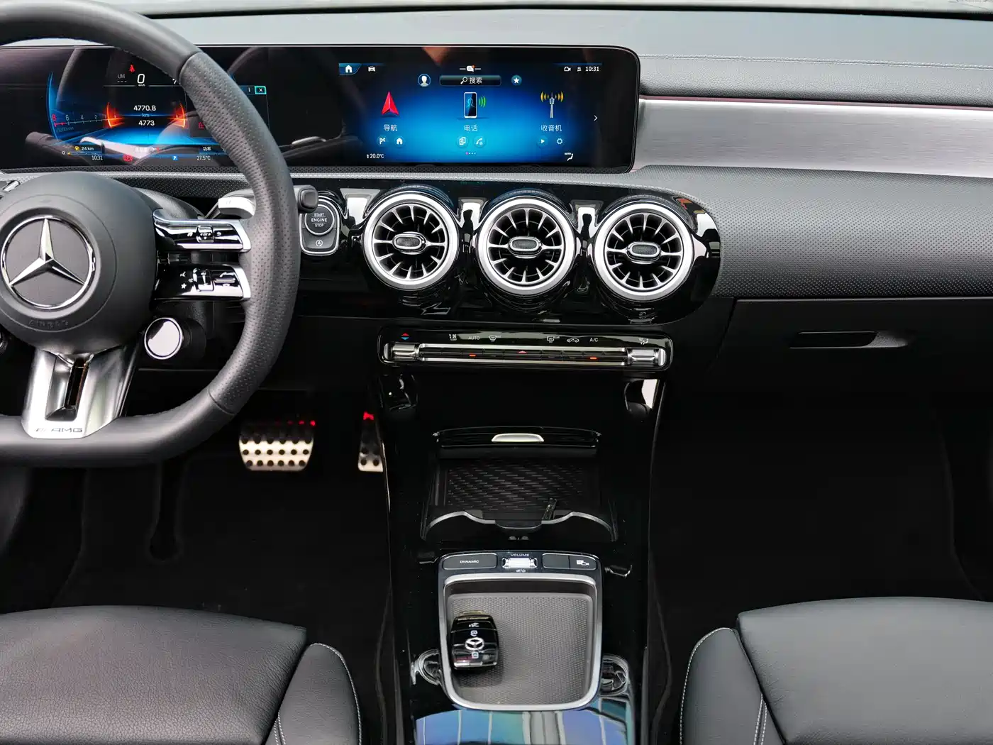 Mercedes-Benz A-Class AMG 2025 Facelift AMG A 35 L 4MATIC фото 13