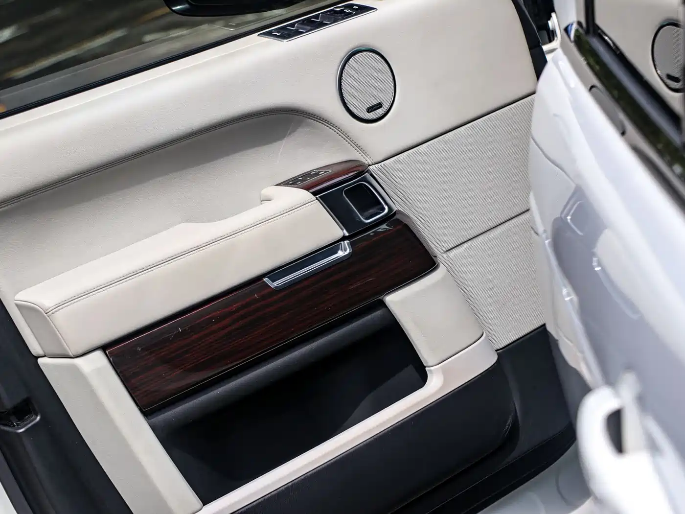 Land Rover Range Rover 2014 Facelift 3.0 SC V6 Vogue фото 6