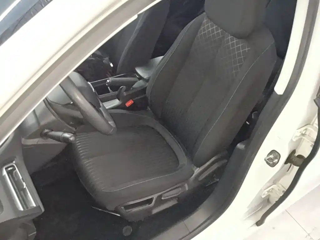 صورة 15 - Peugeot 308