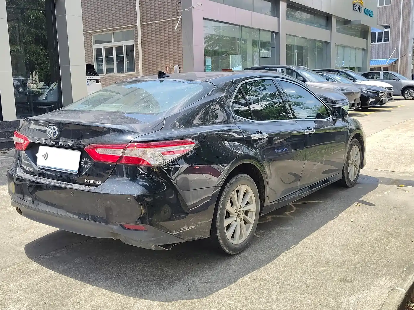 Toyota Camry 2021 Hybrid 2.5HGVP Leading Edition фото 4
