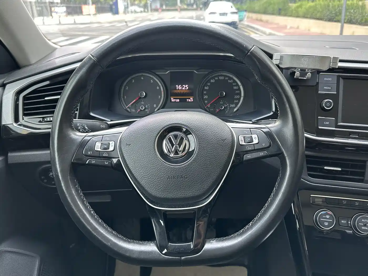 Volkswagen Tayron 2019 330TSI 2WD Luxury China VI фото 11