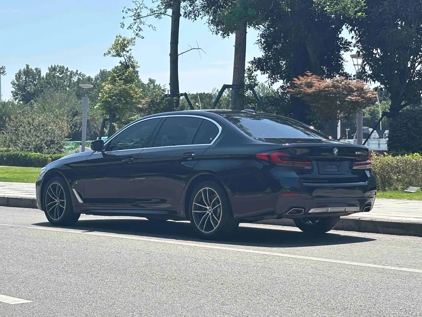 BMW 5-SERIES