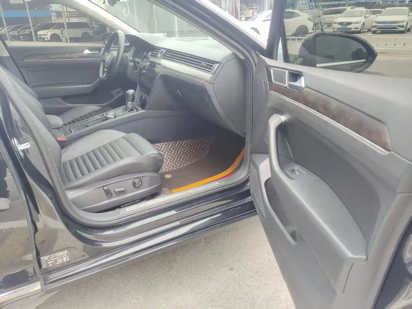 Volkswagen Magotan 2019 330TSI DSG Luxury Class China VI фото 5