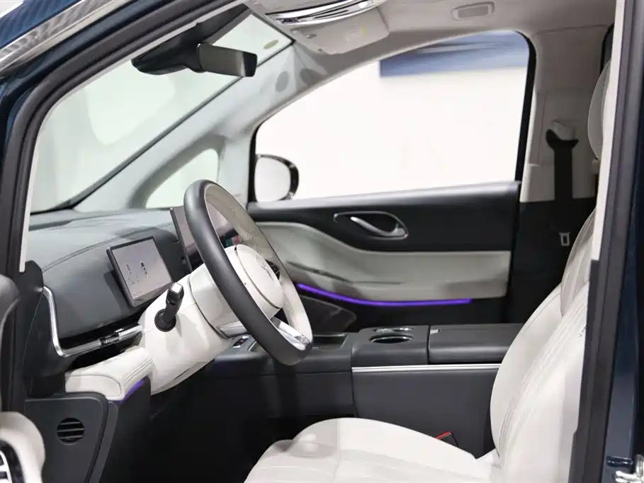 Voyah Auto Voyah Dreamer 2025 PHEV AWD Flagship Kunpeng Edition фото 7