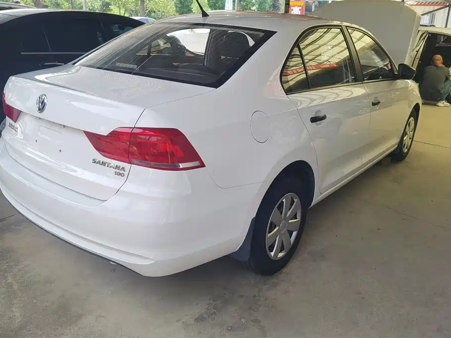 Volkswagen Santana 2016 1.6L Manual Trend Edition фото 3