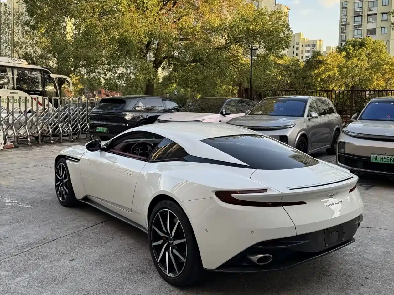 Aston Martin DB11 2019 2019 Model 4.0T V8 Coupe