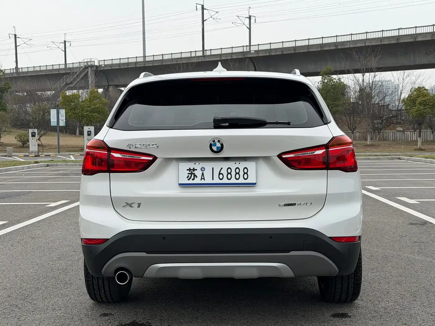 BMW X1 2019 sDrive18Li Premium Model фото 6
