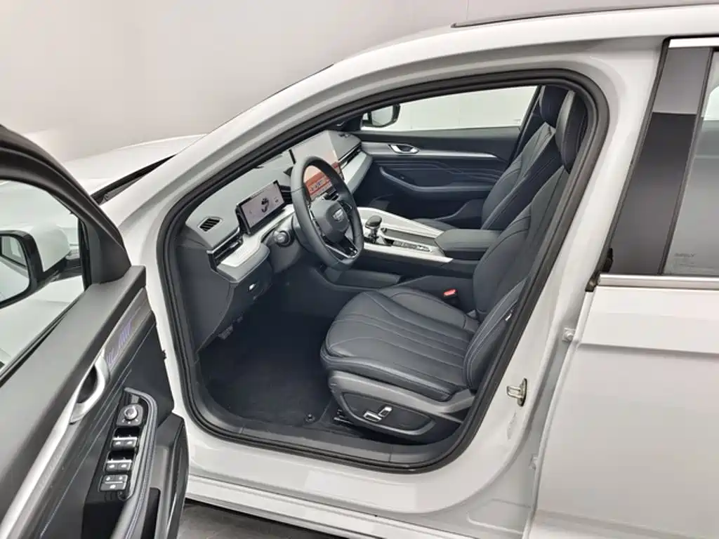 Фото 9 - Geely Preface