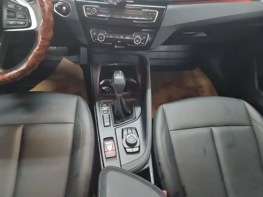 BMW X1 2019 sDrive20Li Leading Model фото 14