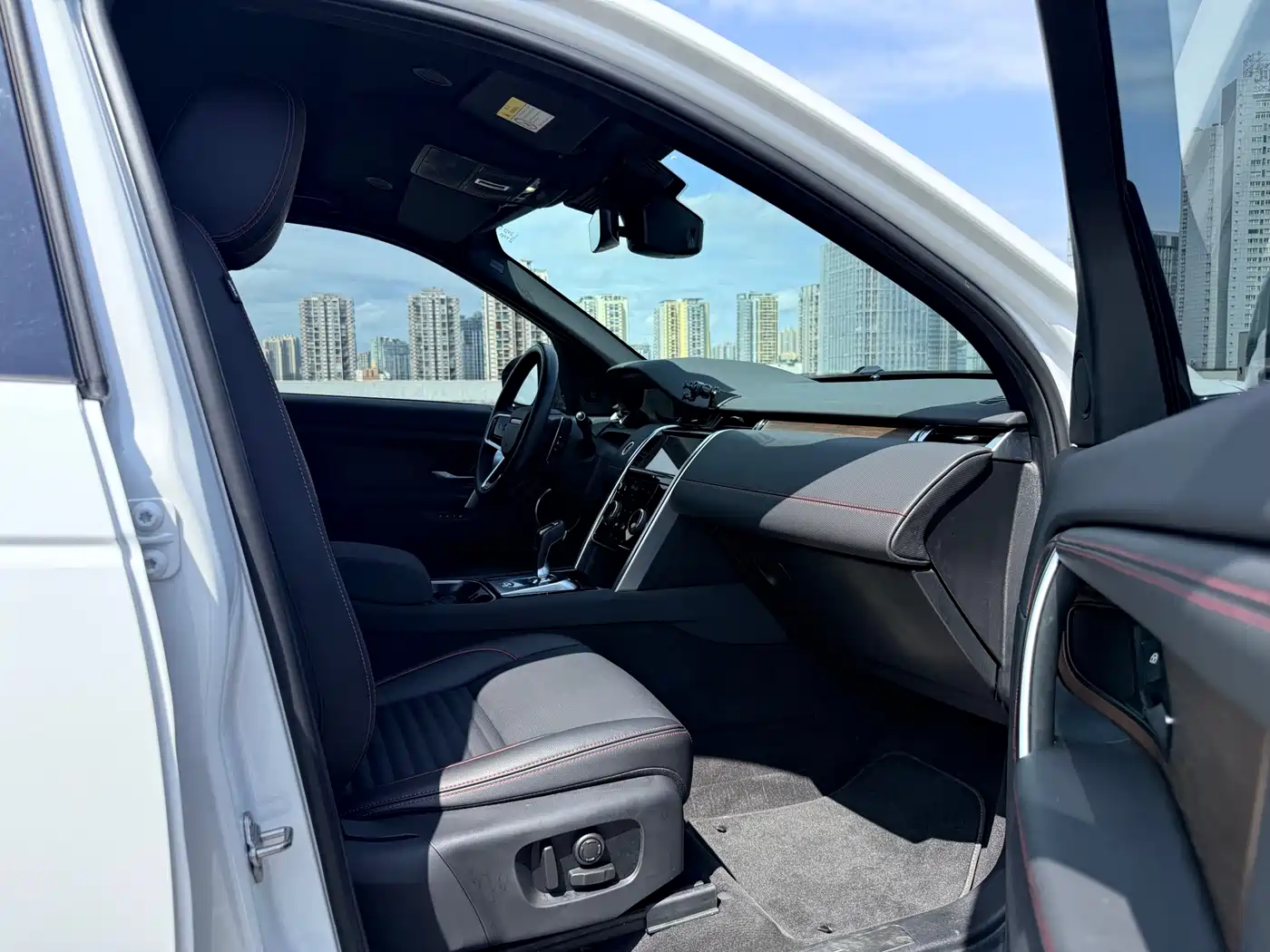 Land Rover Discovery Sport 2023 249PS R-Dynamic SE Performance Technology Version фото 11