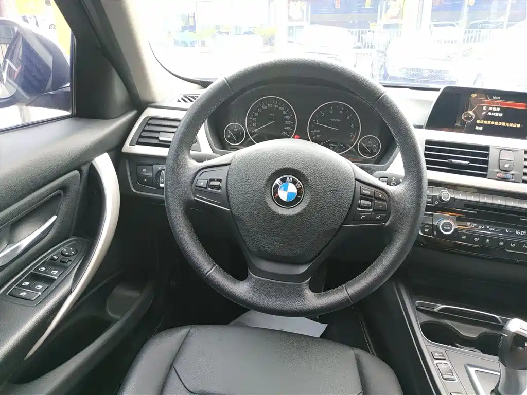 BMW 3 Series 2016 320i Fashion Model фото 11