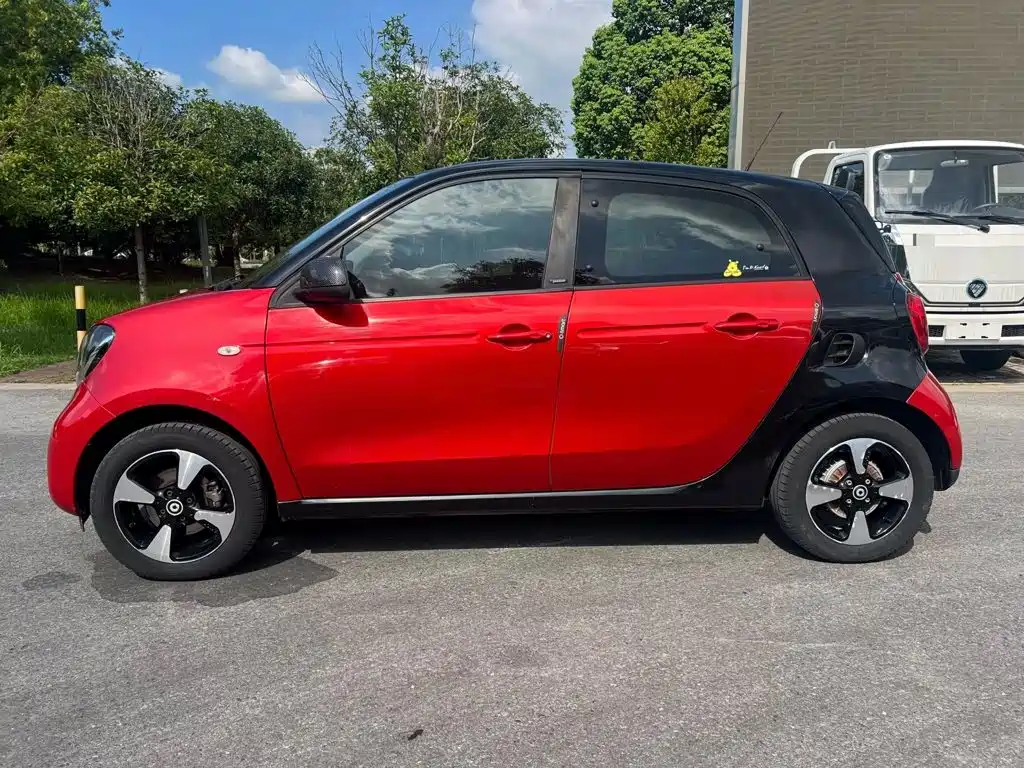 smart forfour 2018 2018 1.0L 52kW Passion Edition