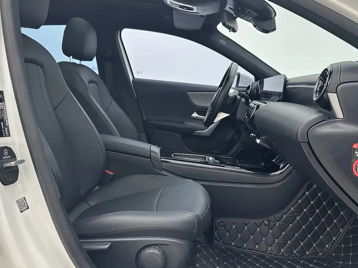 Mercedes-Benz A-Class 2024 2023 A 180 L