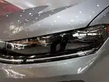 Photo 7 - Volkswagen Sagitar