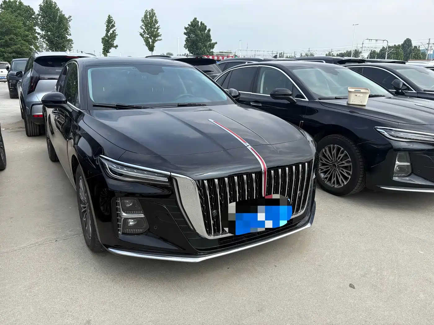 Hongqi H5 2025 1.5T DCT Qiyue 500,000 Units Commemorative Edition фото 3