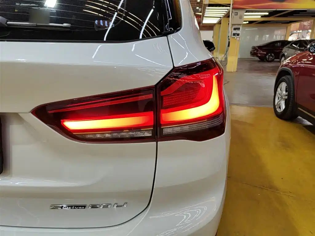 BMW X1 2020 sDrive20Li Premium Edition фото 8