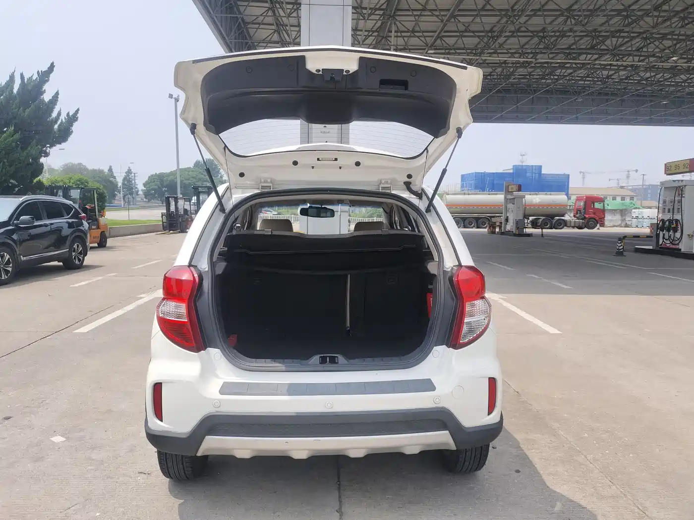 Changan CX20 2015 2014 1.4L IMT Sunroof Navigation China IV