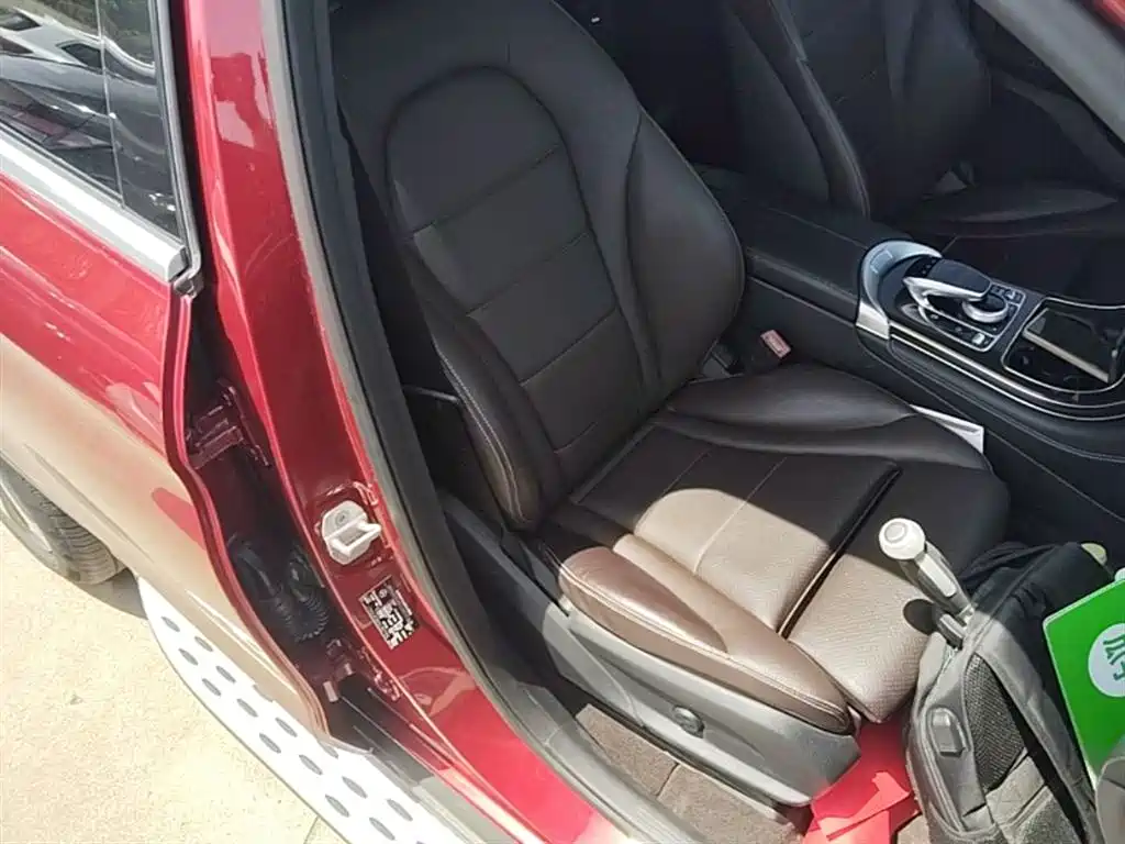 Mercedes-Benz GLC 2016 GLC 260 4MATIC Luxury фото 25