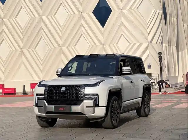  Yangwang Yangwang U8 2023 Luxury Edition