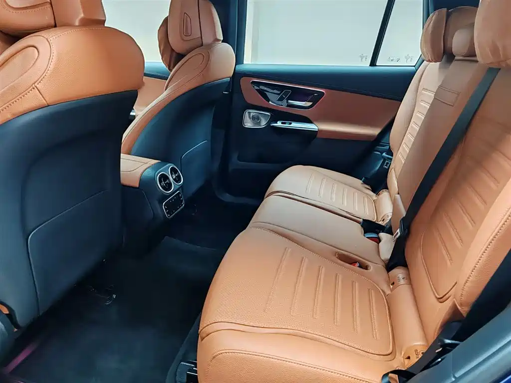 Mercedes-Benz GLC 2023 GLC 300 L 4MATIC Luxury 7-Seater фото 17