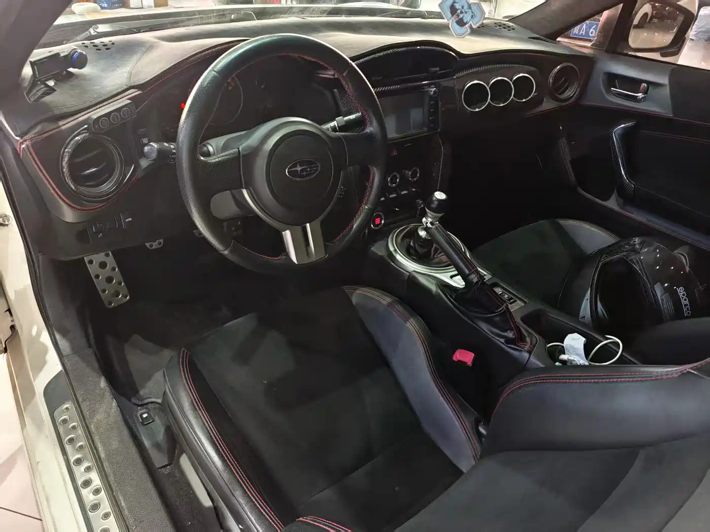 Subaru BRZ 2013 2.0i Manual Luxury фото 3
