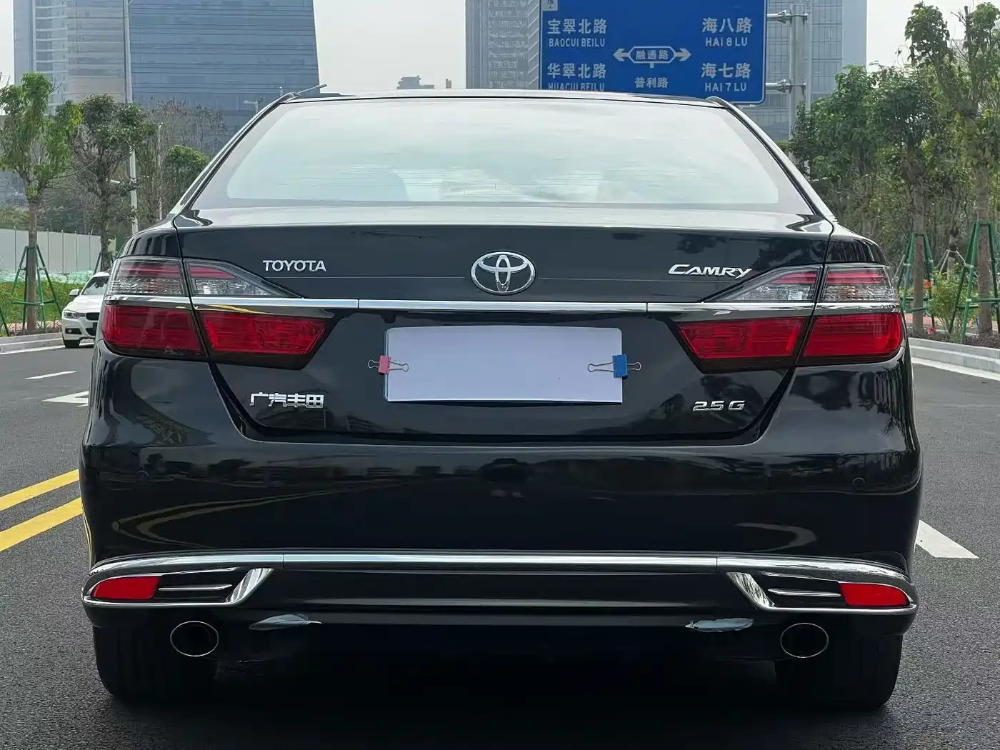 Toyota Camry 2016 2.5G 10th Anniversary Luxury Navigation Edition фото 8