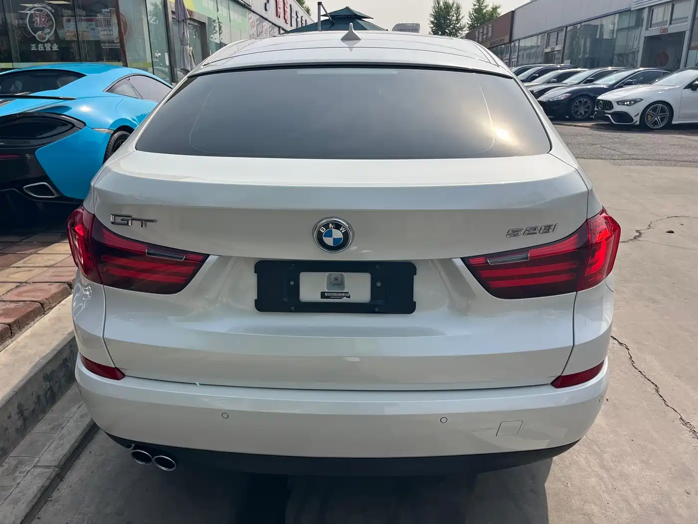 BMW 5 Series GT 2014 528i Leading фото 3