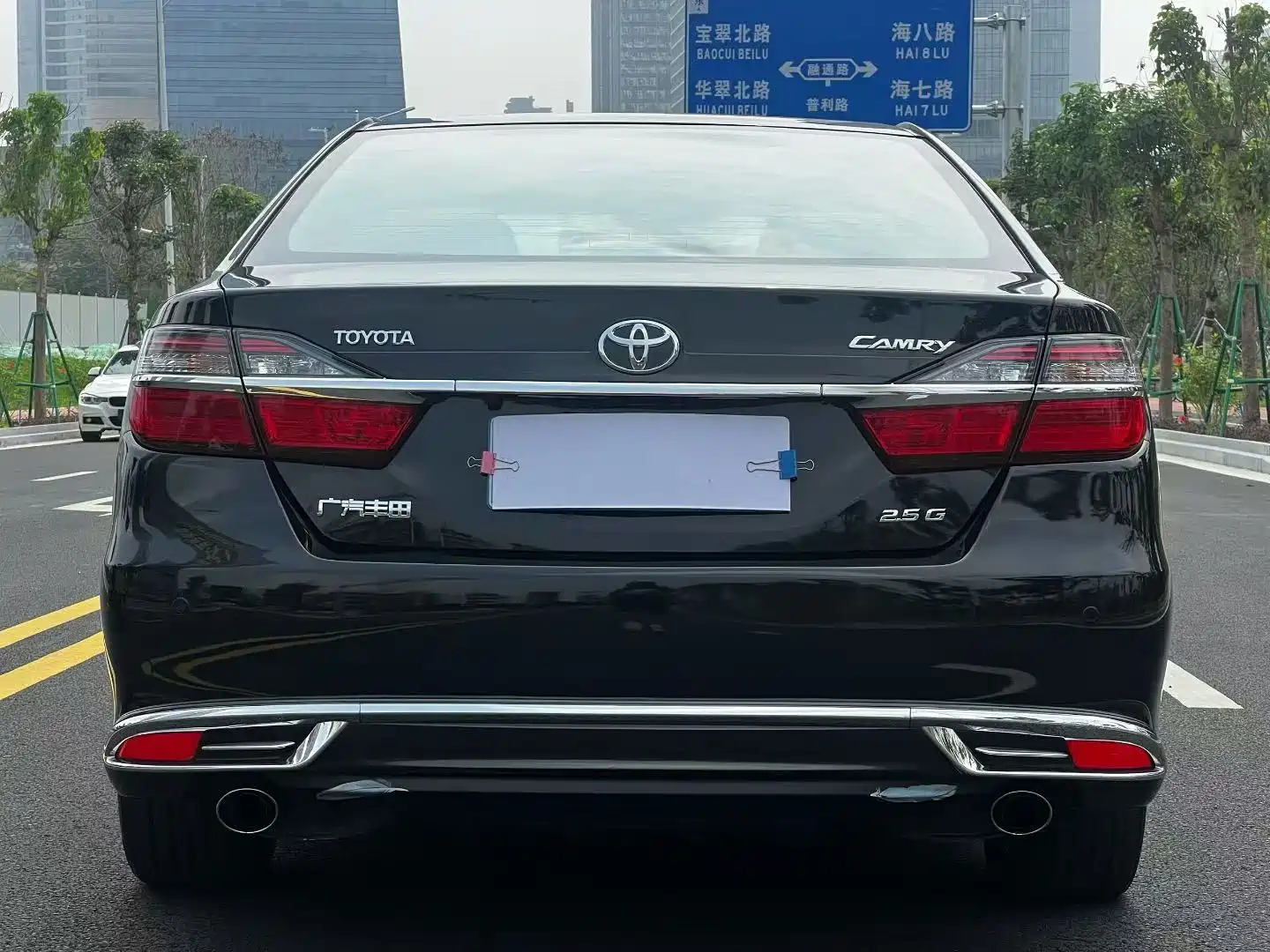 Фото 8 - Toyota Camry