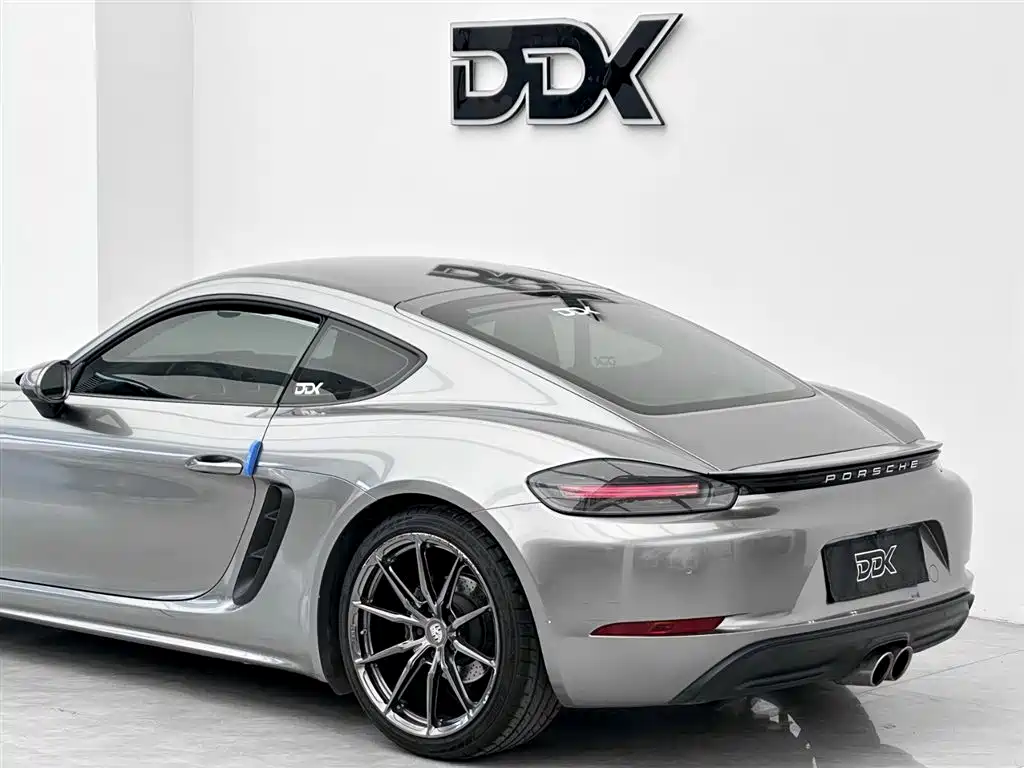 Porsche 718 2016 Cayman 2.0T фото 9