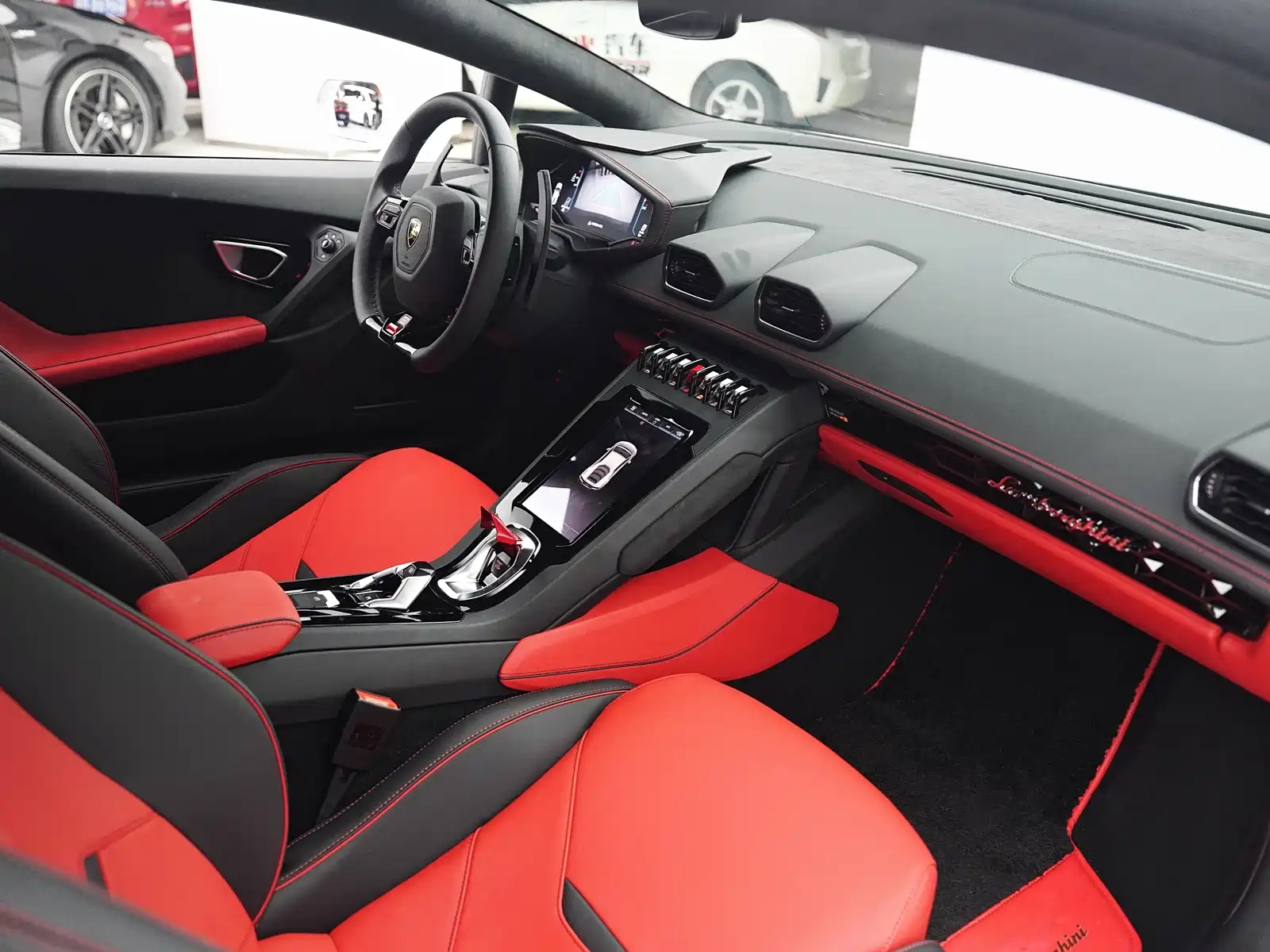 Фото 10 - Lamborghini Huracán