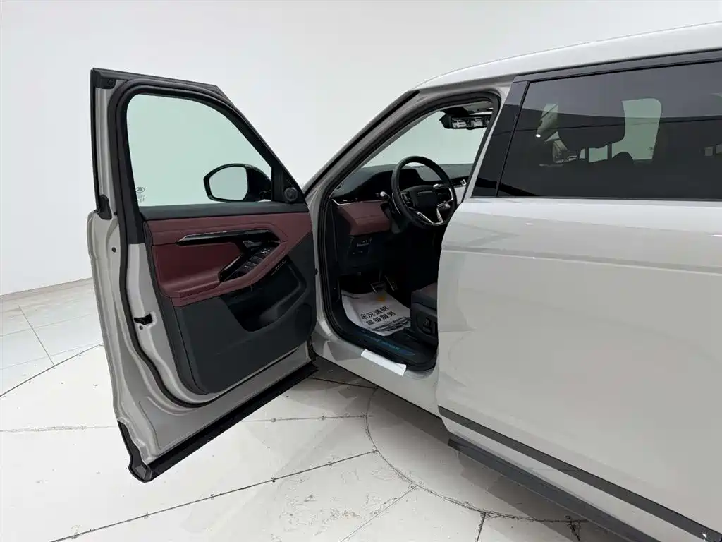 Land Rover Range Rover Evoque 2022 Facelift Range Rover Evoque L 249PS R-Dynamic Luxury фото 13