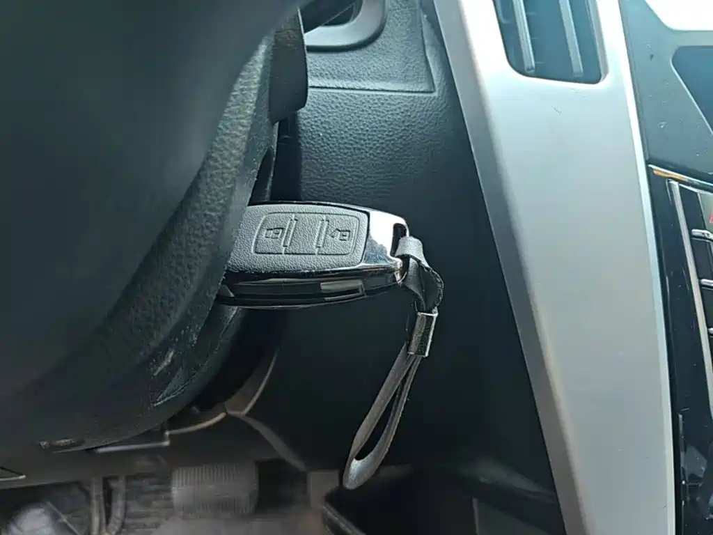 Luxgen U6 SUV 2016 2015 1.8T Fashion Edition