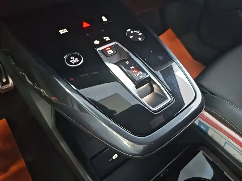 Photo 14 - Audi Q4 e-tron