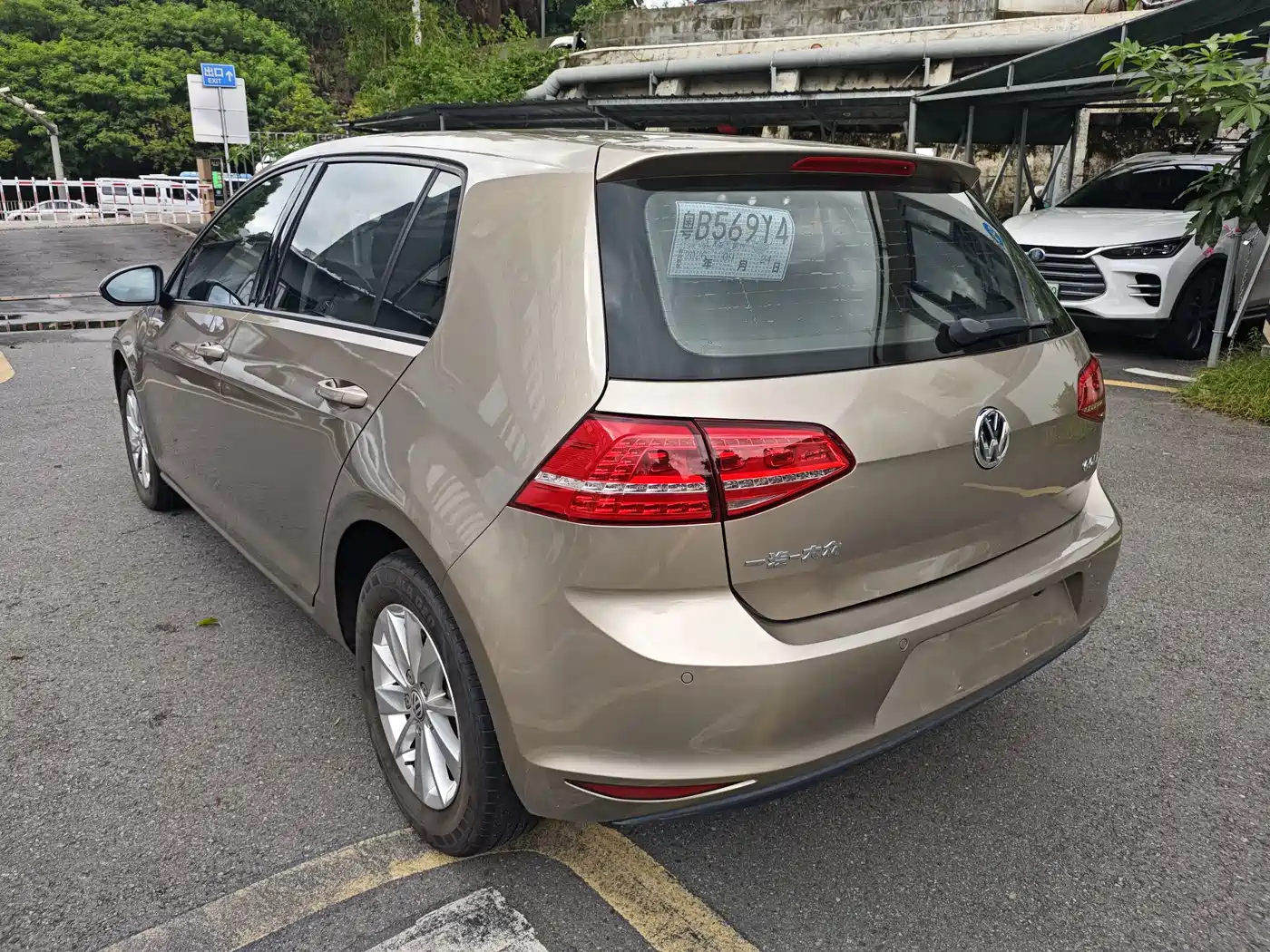 Фото 4 - Volkswagen Golf