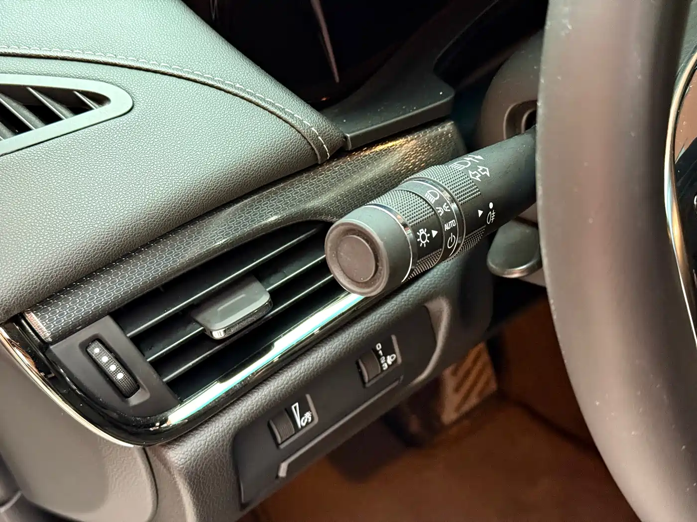 Cadillac ATS-L 2017 28T Technology фото 12