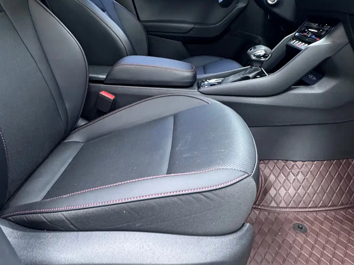 Škoda Karoq 2023 TSI280 Premium Edition фото 20