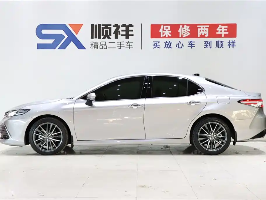 Toyota Camry 2021 2.5G Luxury Edition фото 6