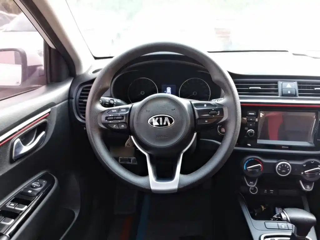 Kia KX CROSS 2018 2017 1.4L AT GLS