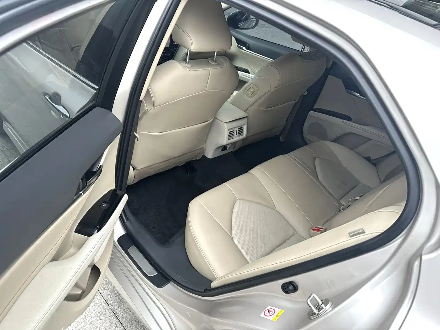 Toyota Camry 2018 2.5G Luxury Edition фото 4