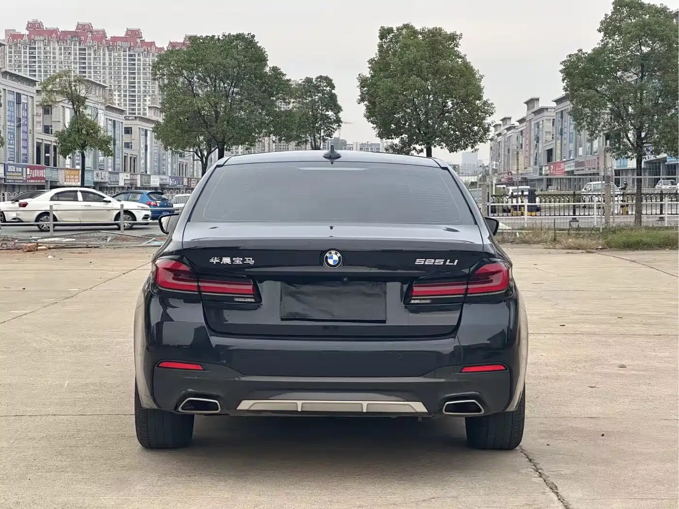 BMW 5 Series 2021 525Li M Sport Package фото 8