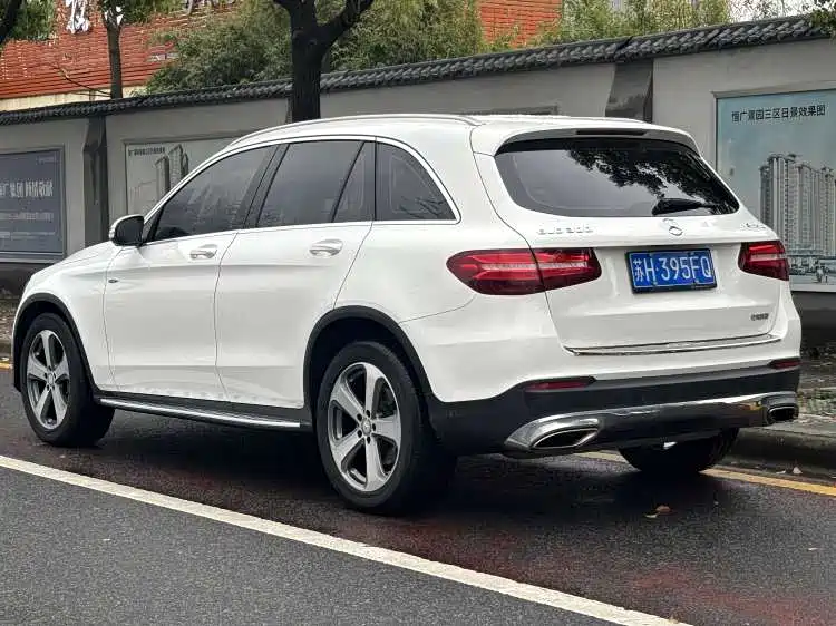 Mercedes-Benz GLC 2016 GLC 300 4MATIC Dynamic фото 5